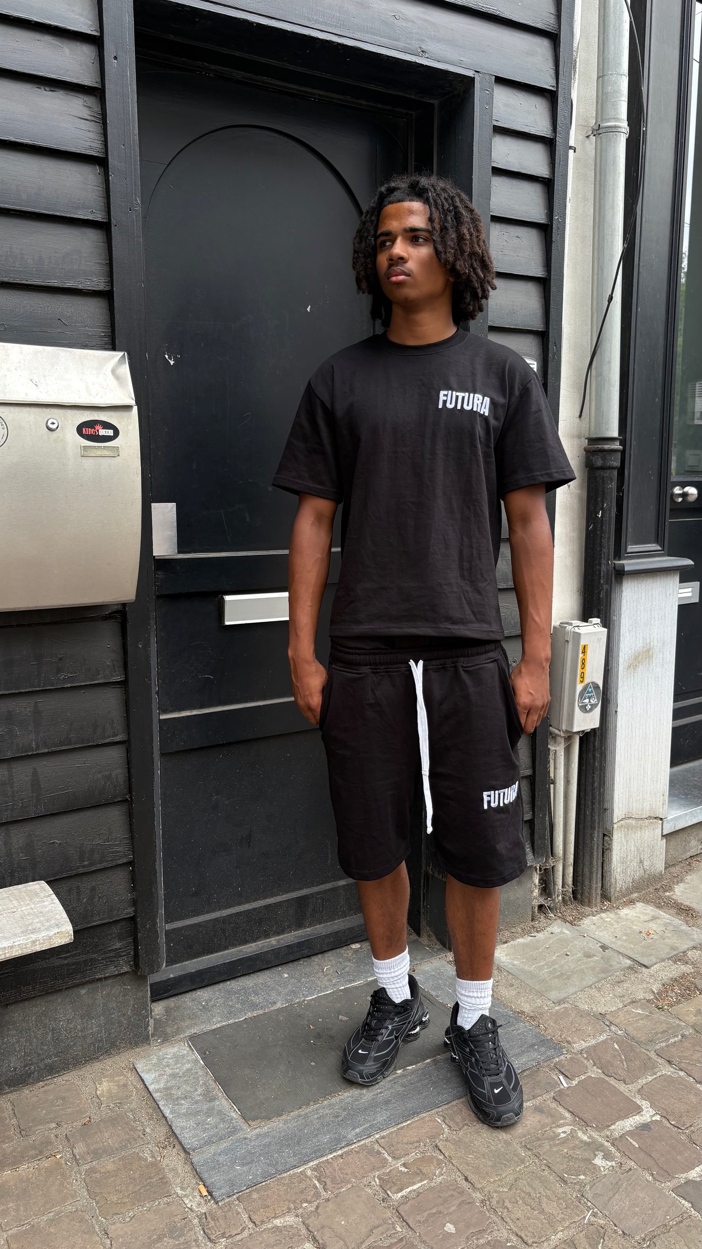 FUTURA BASIC SHIRT - BLACK