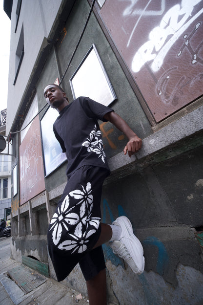 BROKEN BLOSSOM SHORT - BLACK