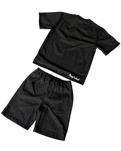 futura short "black"